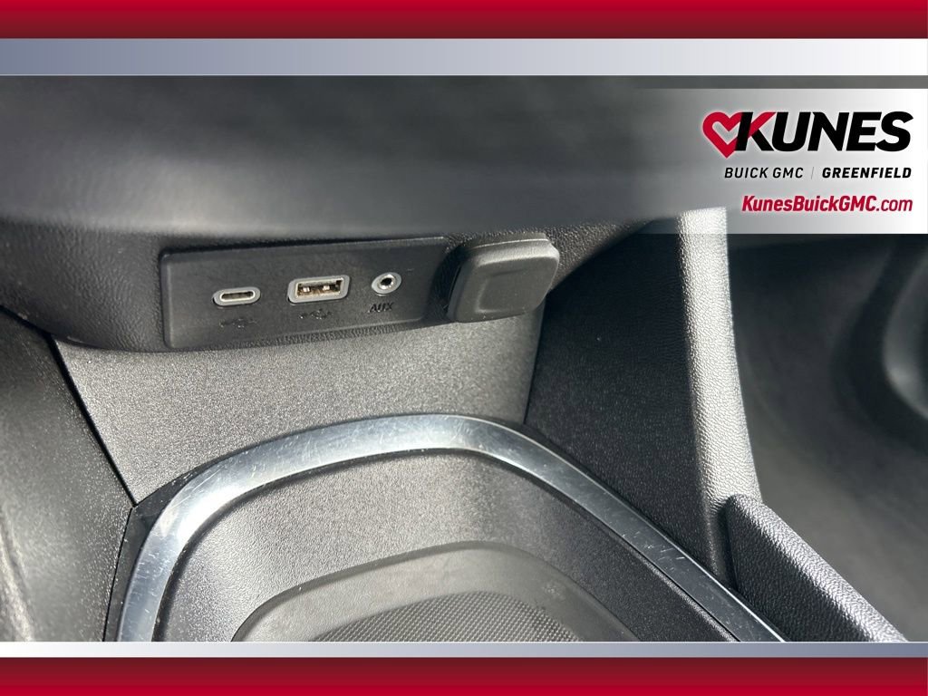 Used 2023 Chevrolet Malibu LT image 29