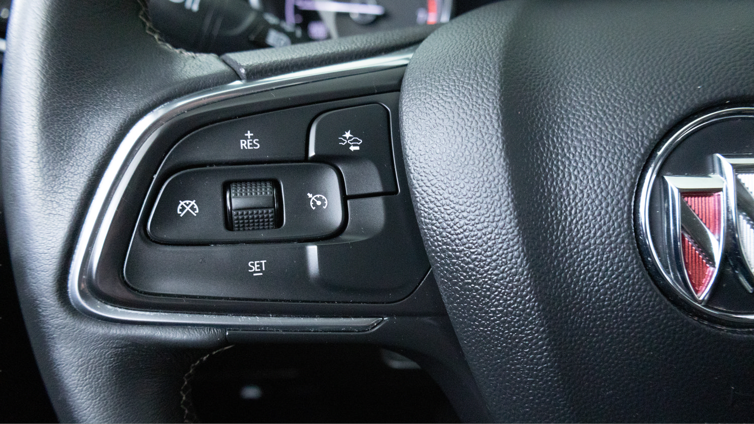 Certified 2023 Buick Encore GX Select FWD image 18