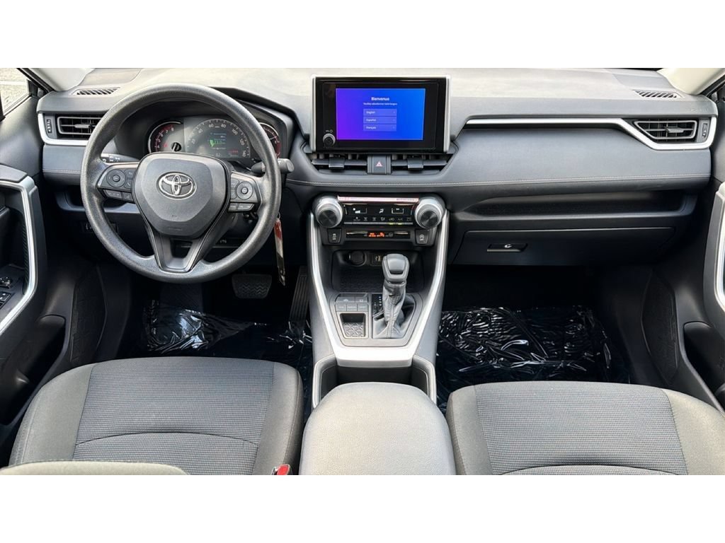 Used 2024 Toyota RAV4 LE FWD image 31