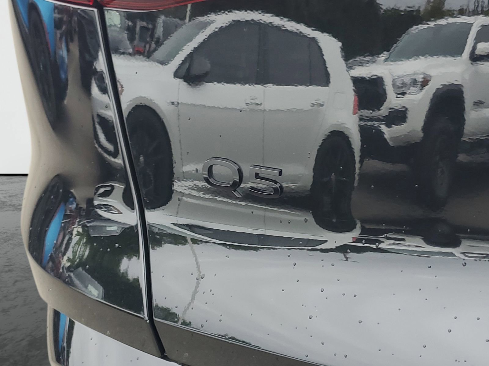 Used 2025 Audi Q5 Premium w/ Convenience Package image 7