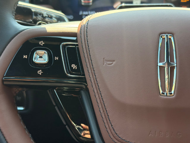 New 2026 Lincoln Aviator Reserve AWD/4WD image 29