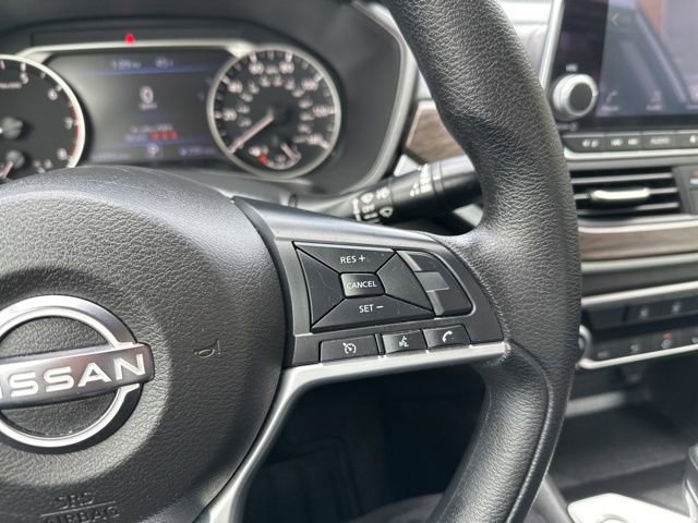 Used 2025 Nissan Altima 2.5 SV FWD image 26