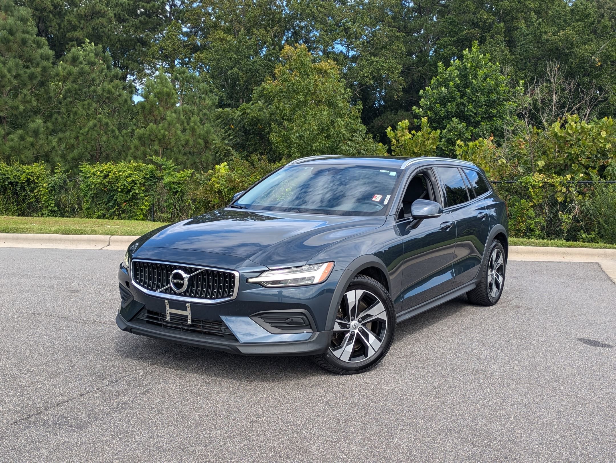 Used 2020 Volvo V60 T5 Cross Country w/ Protection Package Premier