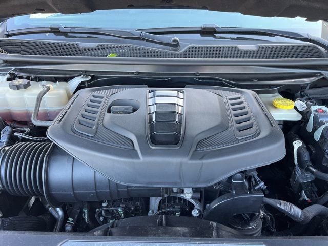 Used 2024 Jeep Wagoneer L Series II w/ Flexible Seating Group AWD/4WD image 38