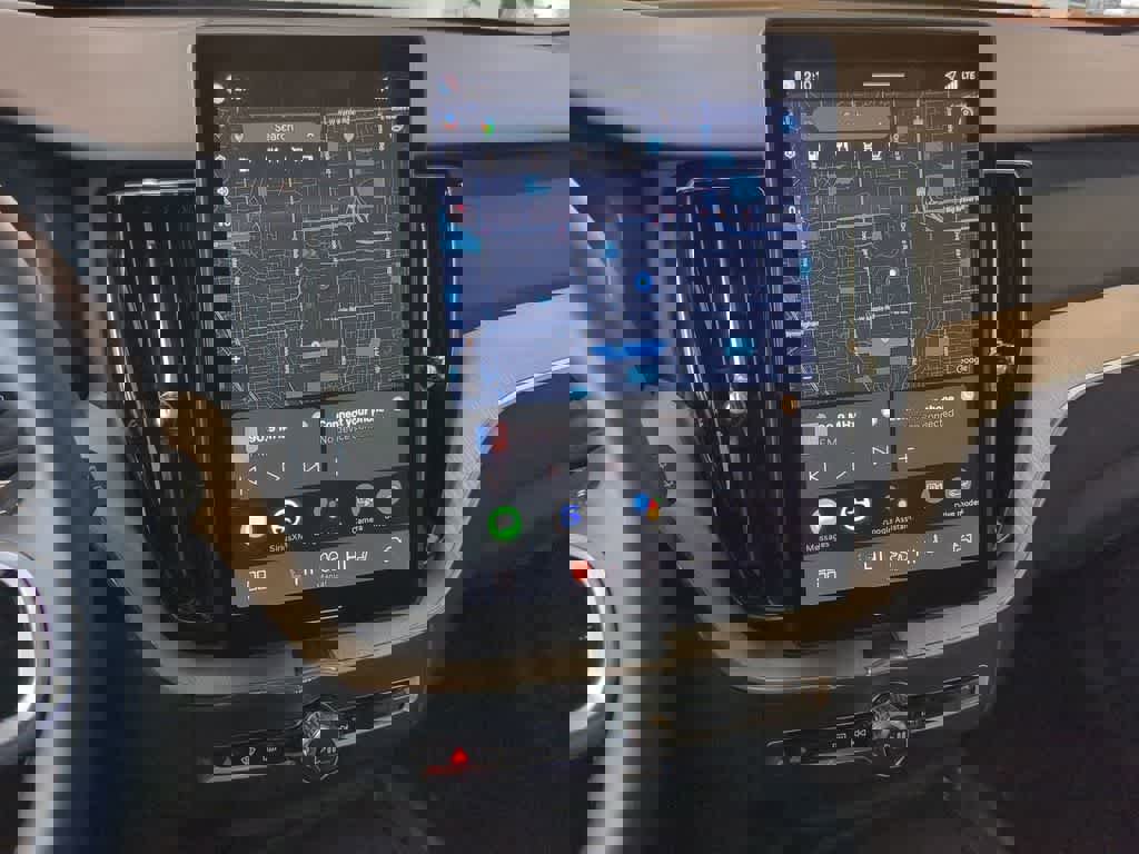 New 2026 Volvo XC60 B5 Plus w/ Protection Package Premier image 19