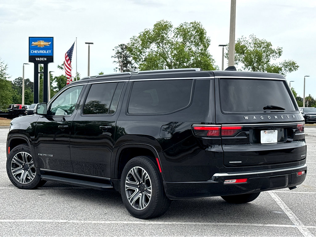 Used 2023 Jeep Wagoneer L Series II AWD/4WD image 22