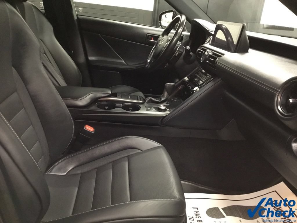 Used 2023 Lexus IS 500 RWD image 34