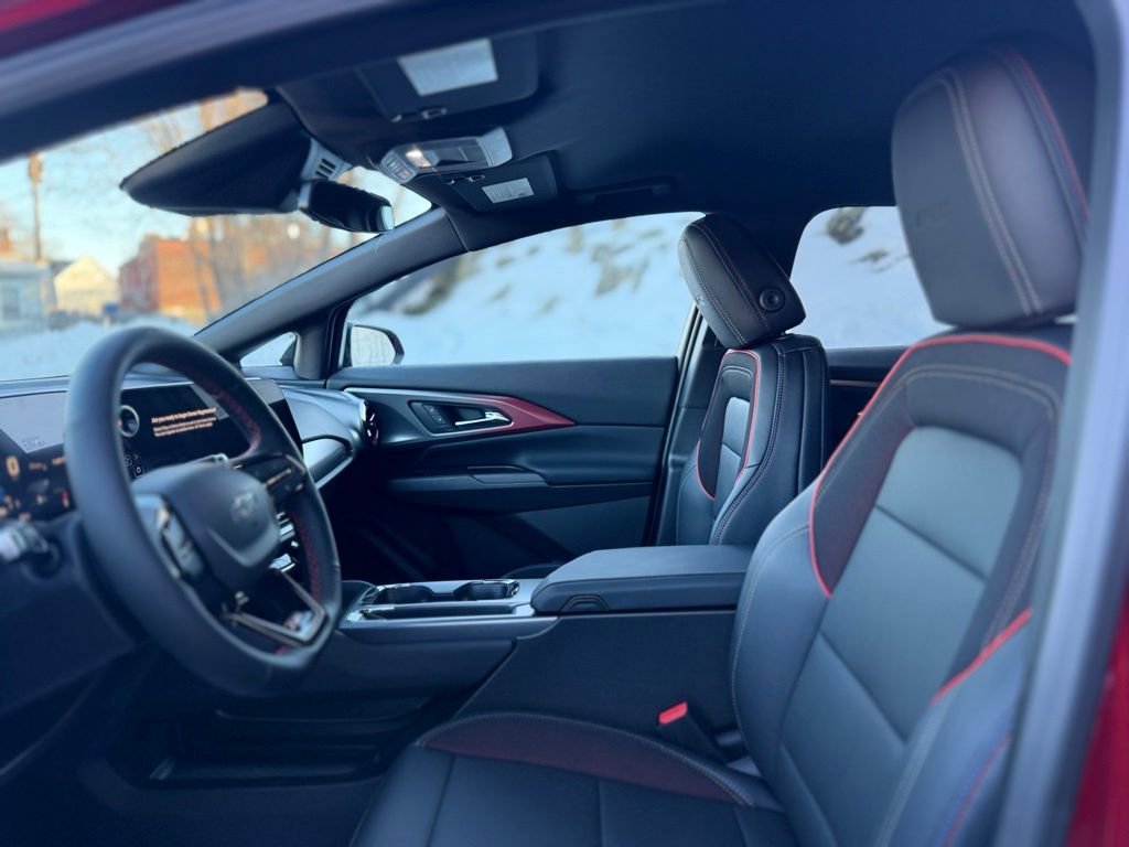 New 2026 Chevrolet Equinox EV RS FWD image 13