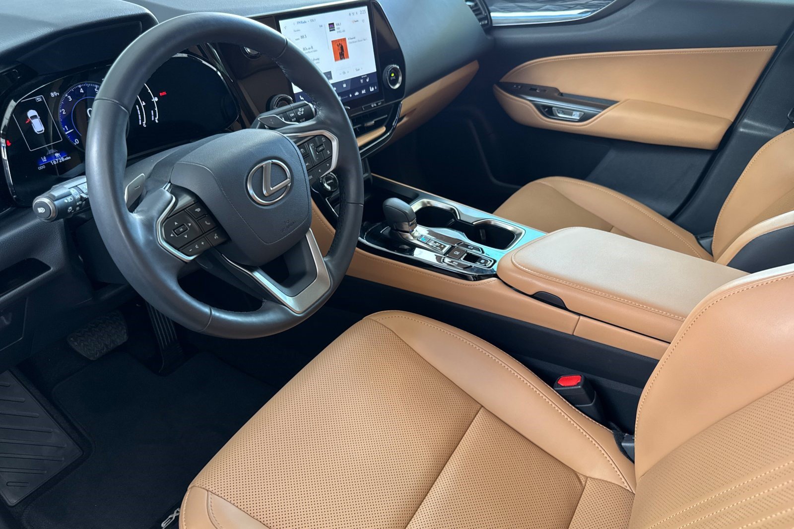 Certified 2024 Lexus NX 250 FWD image 11