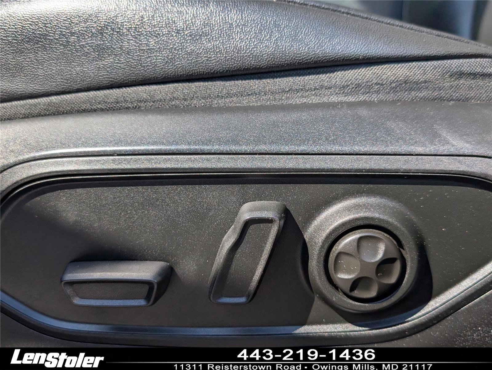 Used 2023 Jeep Grand Cherokee L Limited AWD/4WD image 24