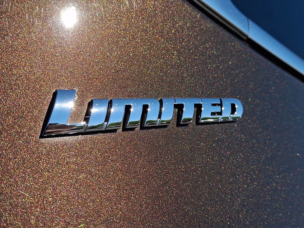 Used 2023 Toyota Tundra Limited AWD/4WD image 32