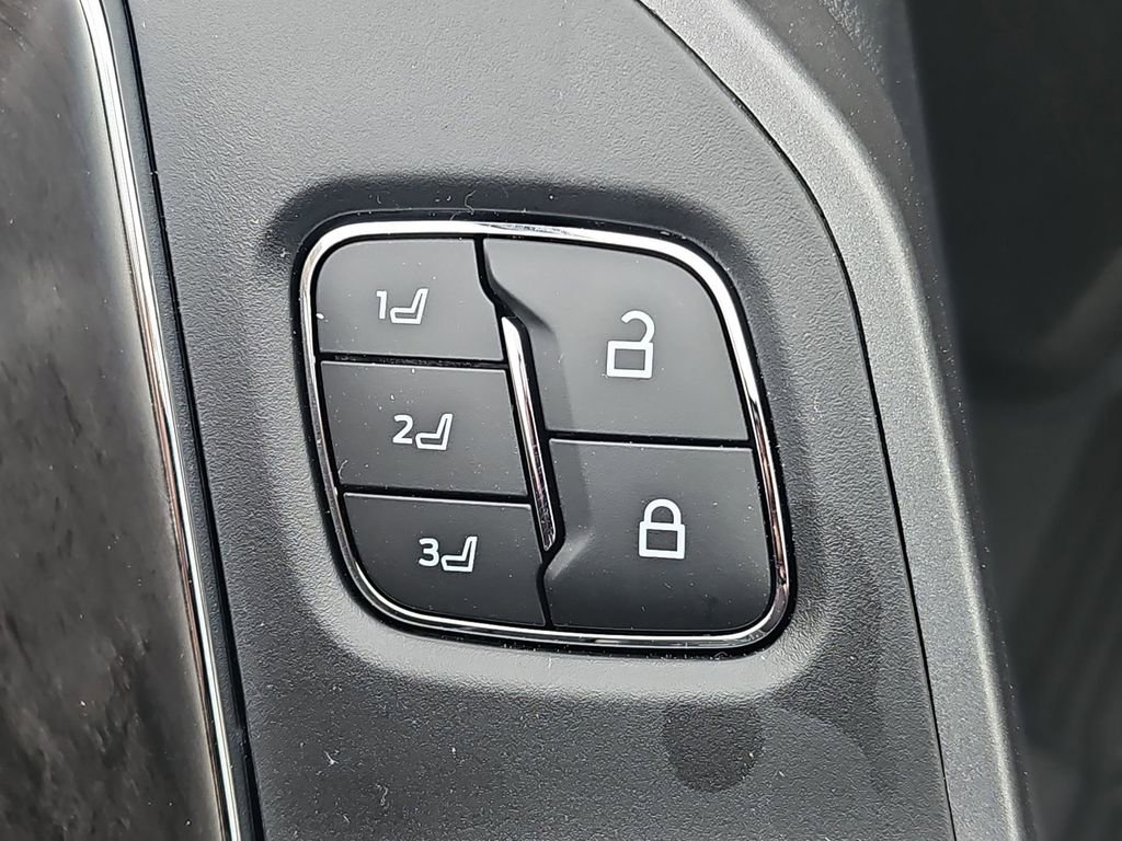 Used 2022 GMC Sierra 1500 Denali w/ Denali Reserve Package image 34