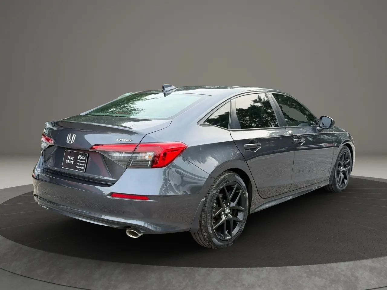 Used 2023 Honda Civic Sport image 4