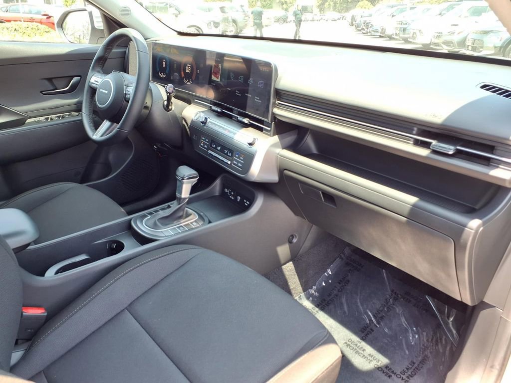 Used 2025 Hyundai Kona SEL FWD image 15