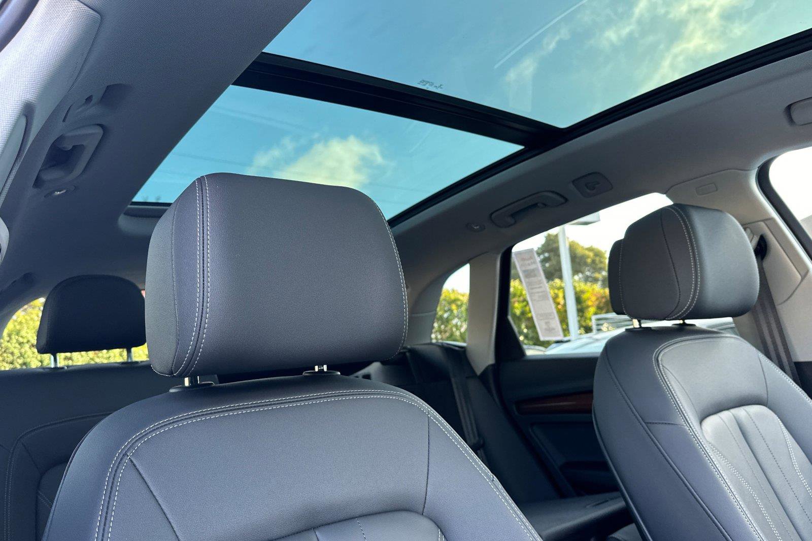 Certified 2023 Audi Q5 2.0T Premium w/ Convenience Package image 17