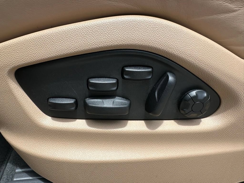 Certified 2023 Porsche Cayenne AWD/4WD image 22