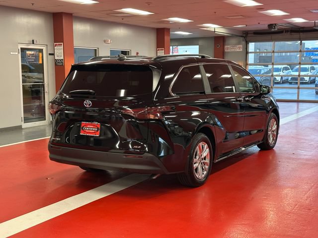 Certified 2025 Toyota Sienna XLE w/ XLE Plus Package AWD/4WD image 4