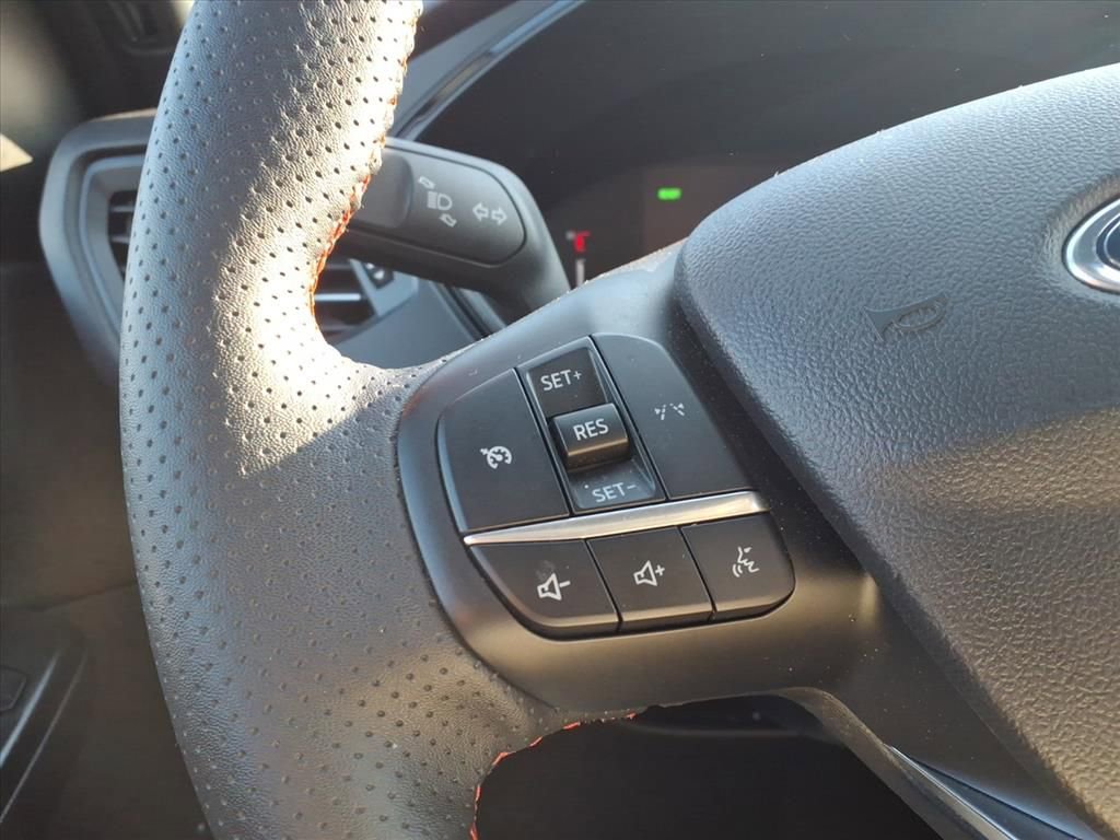 Certified 2025 Ford Escape ST-Line Elite image 16