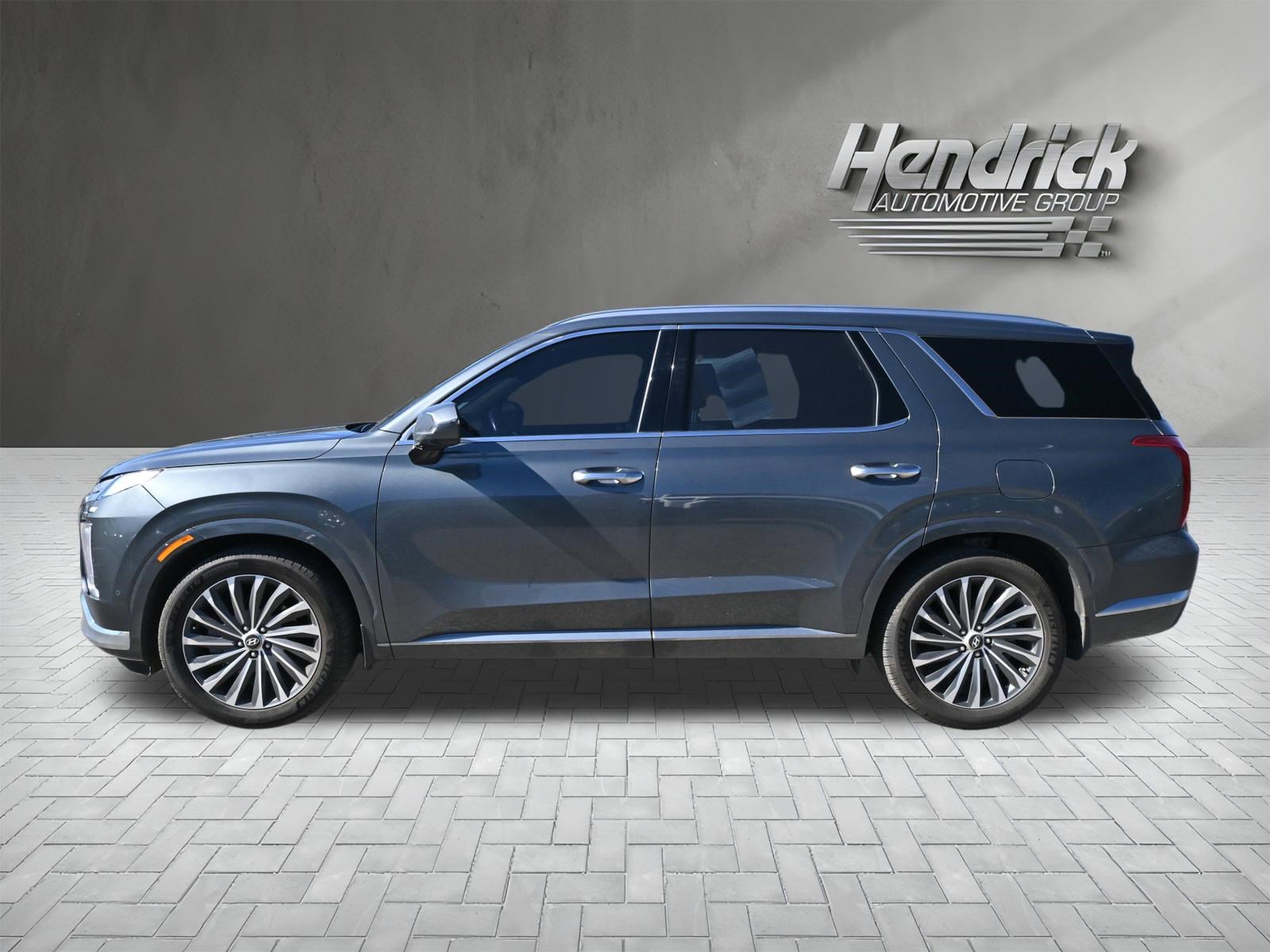 Used 2023 Hyundai Palisade Calligraphy FWD image 9