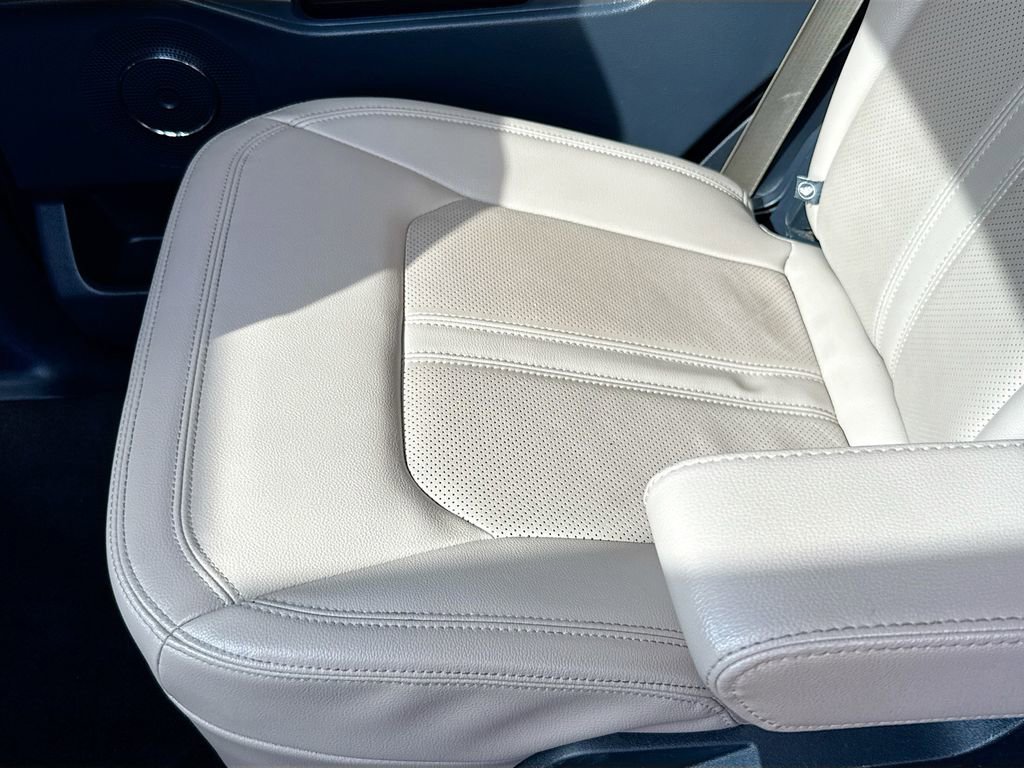 Used 2023 Ford Expedition Limited AWD/4WD image 29