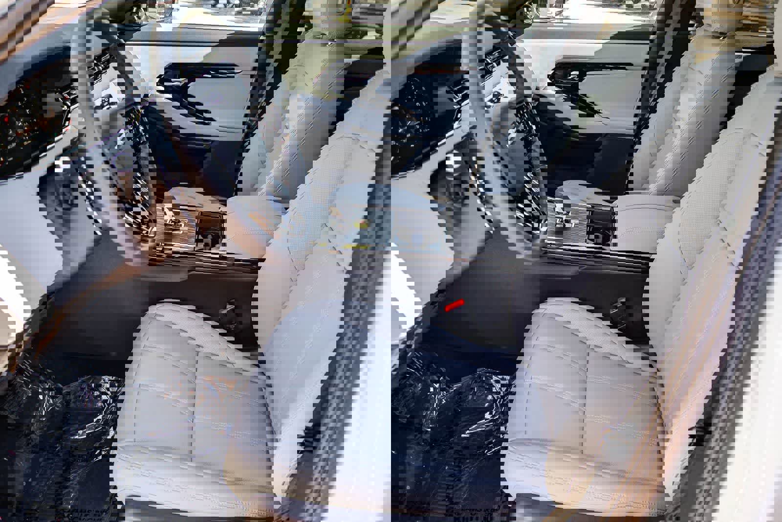 New 2026 Land Rover Range Rover Evoque S image 19