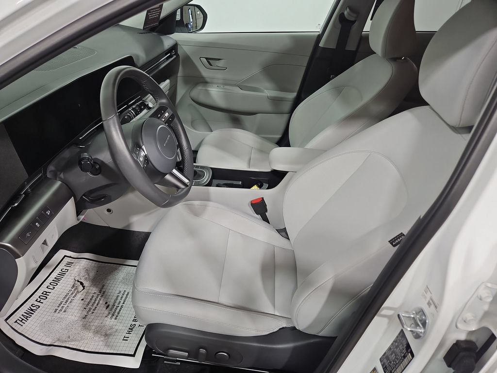 Certified 2025 Hyundai Kona SEL AWD/4WD image 11