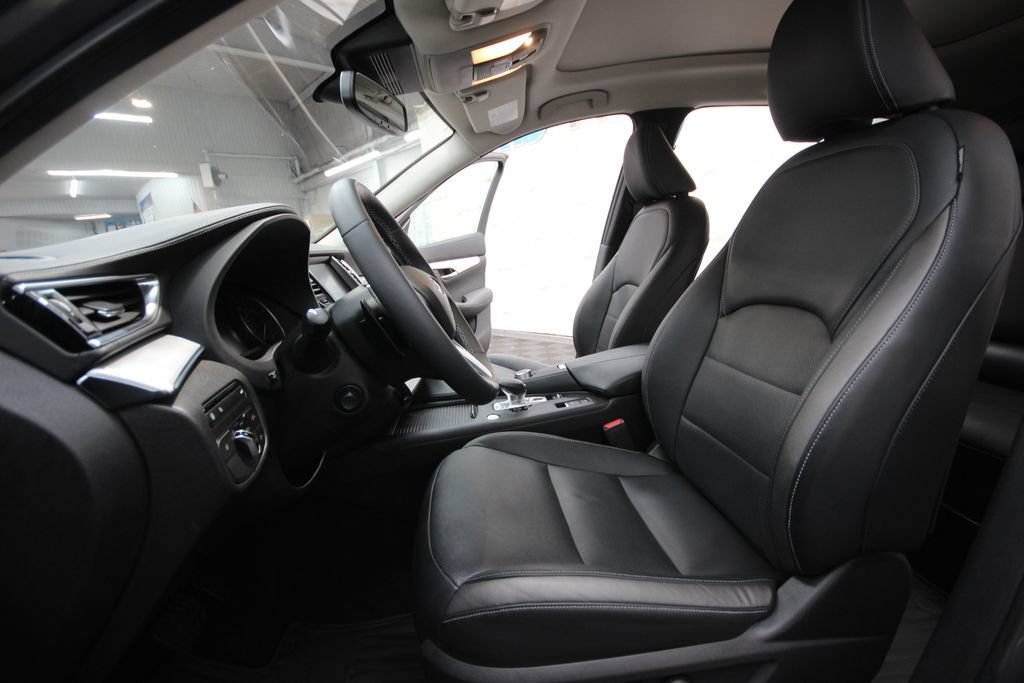 Used 2019 INFINITI QX50 Essential w/ Premium Heat Package AWD/4WD image 14
