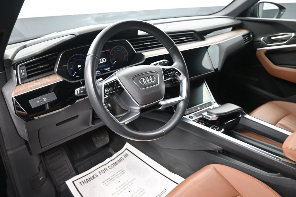Used 2022 Audi e-tron Premium w/ Convenience Plus Package AWD/4WD image 13