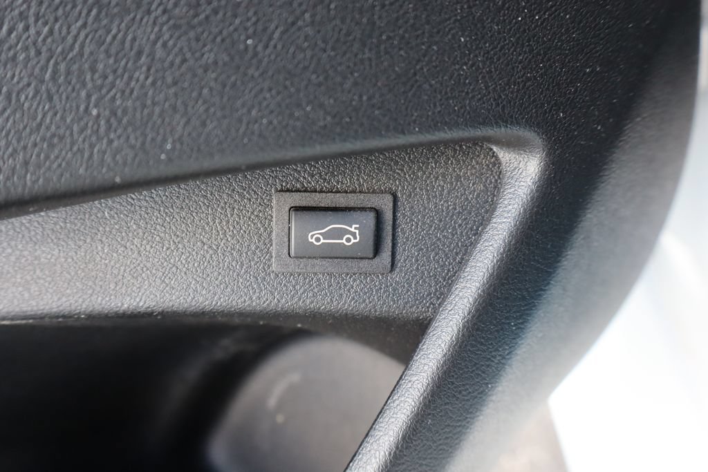 Used 2025 BMW M2 RWD image 30