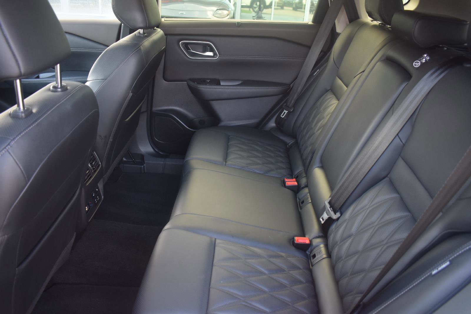 Used 2023 Nissan Rogue Platinum w/ Platinum Premium Package AWD/4WD image 53