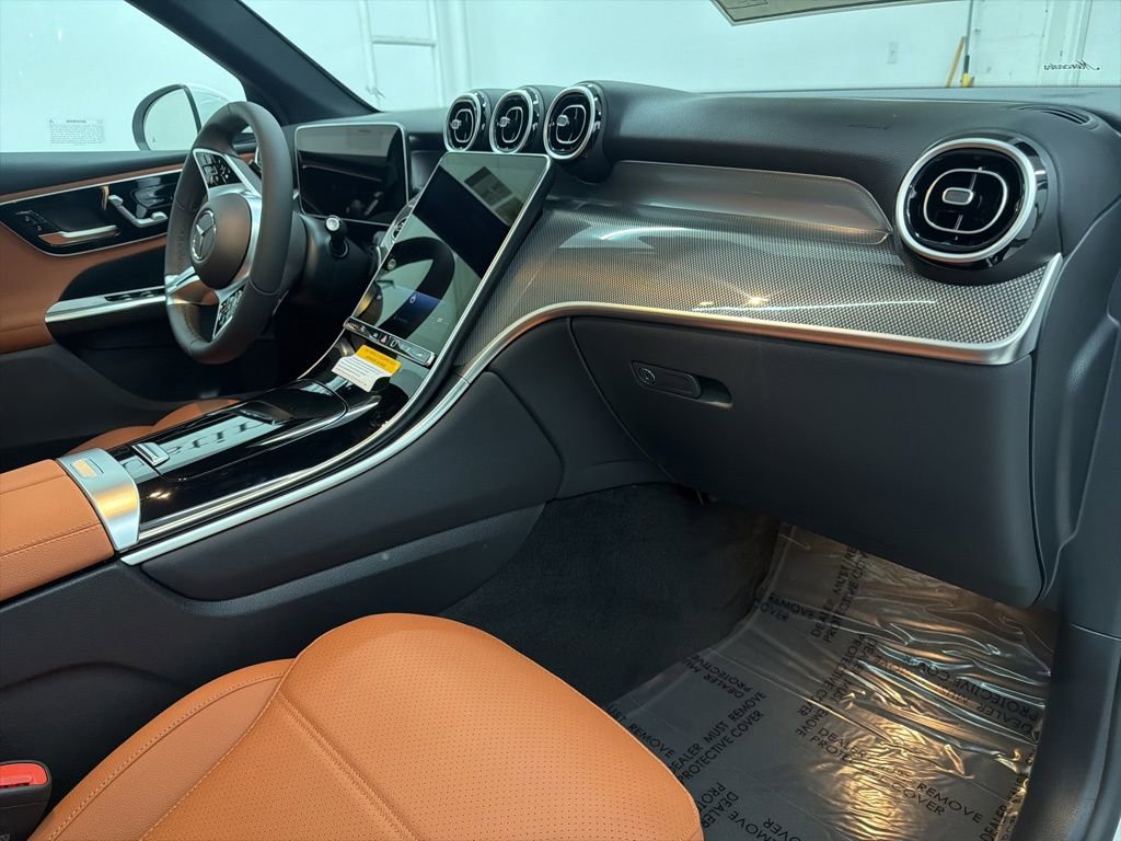 New 2026 Mercedes-Benz GLC 300 image 28