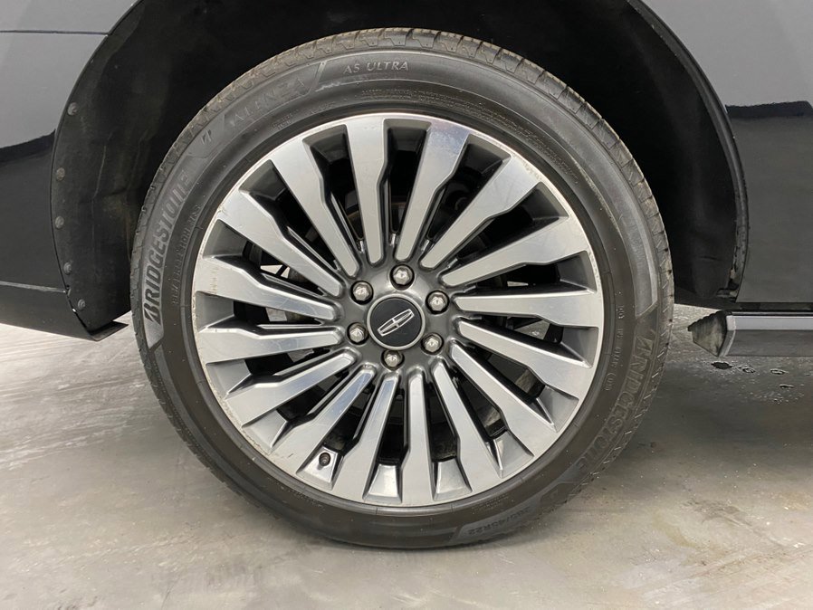 Used 2018 Lincoln Navigator Reserve AWD/4WD image 24