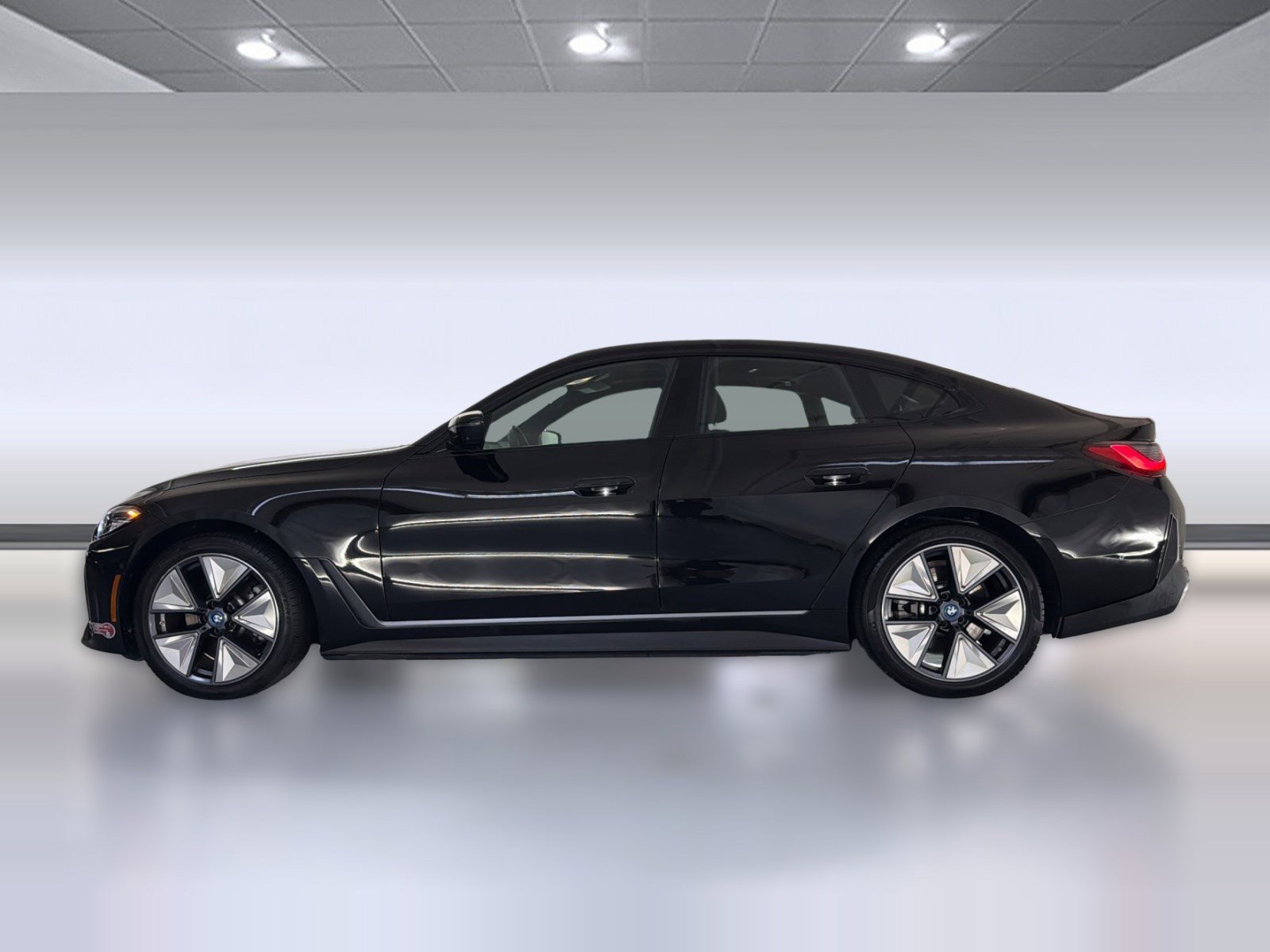 Used 2023 BMW i4 eDrive35 w/ Premium Package image 2