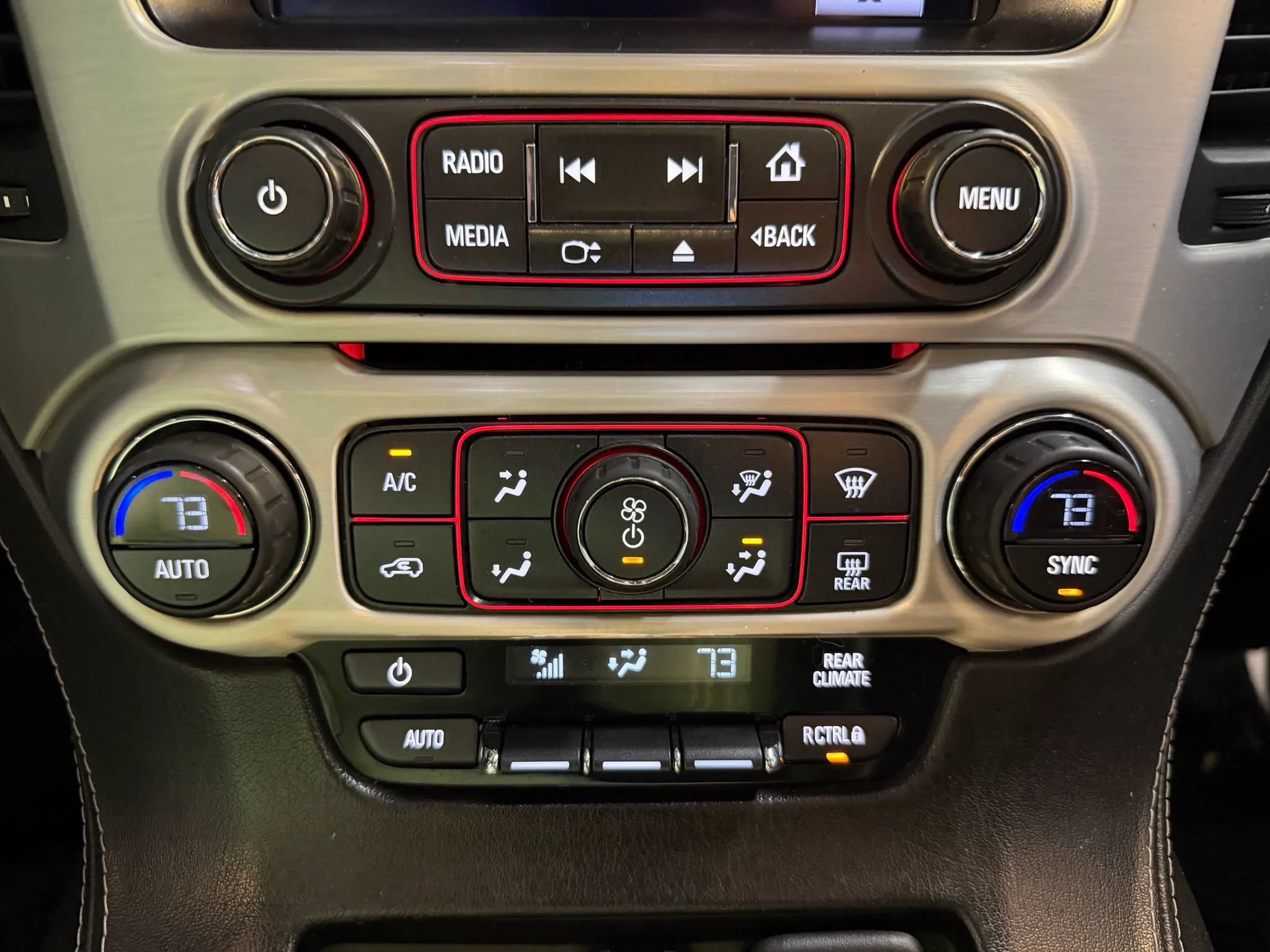 Used 2016 GMC Yukon SLE w/ HD Trailering Package AWD/4WD image 17