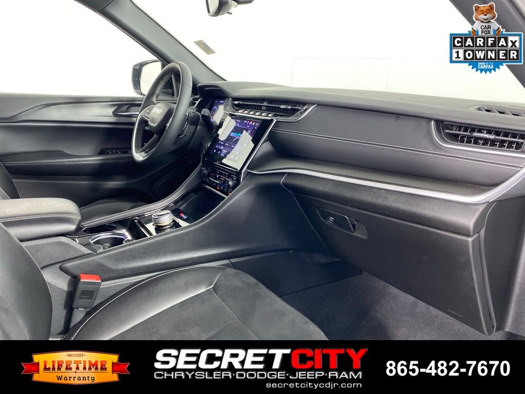 Used 2023 Jeep Grand Cherokee L Laredo AWD/4WD image 33