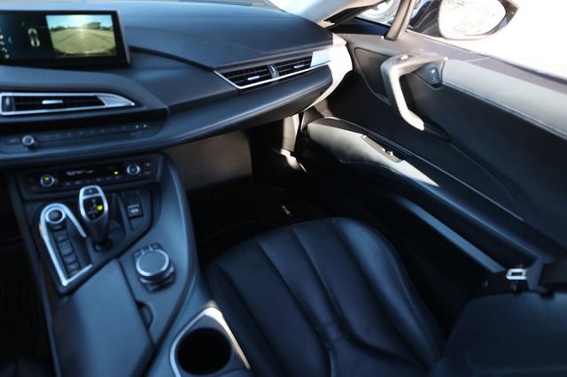 Used 2019 BMW i8 Coupe image 26