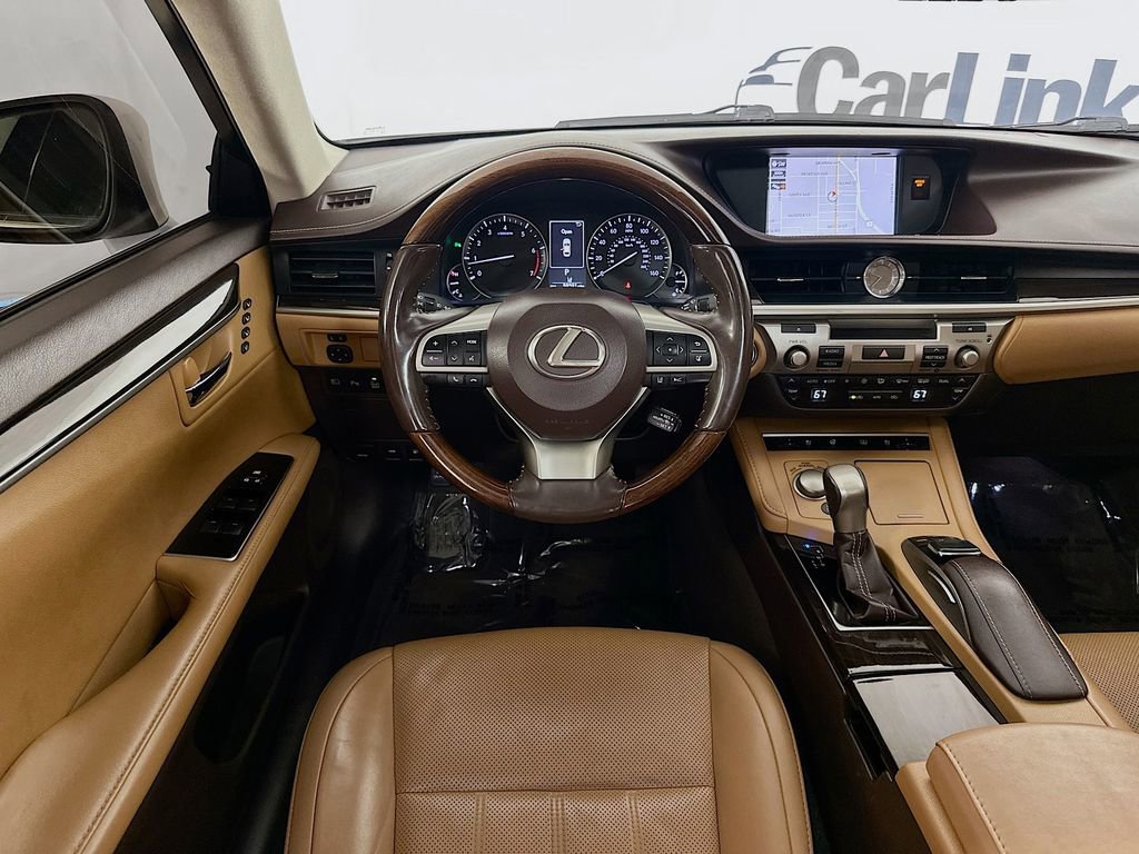 Used 2018 Lexus ES 350 w/ Luxury Package w/Wood Trim FWD image 28