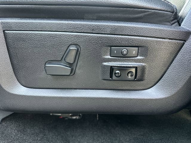 Used 2016 RAM 1500 Laramie w/ Convenience Group image 13