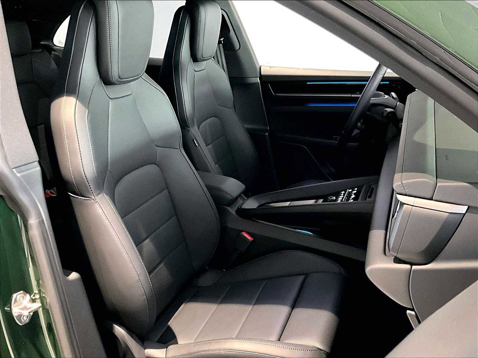 Used 2025 Porsche Macan 4S Electric image 22