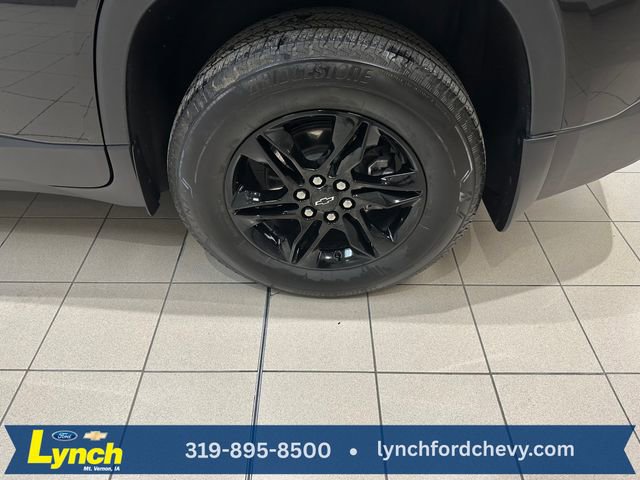 Used 2023 Chevrolet Traverse LT w/ Midnight/Sport Edition image 31