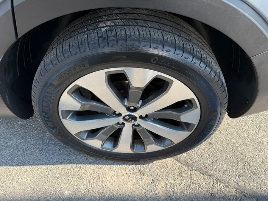 Used 2020 Kia Telluride S w/ S 8 Passenger Seating Package AWD/4WD image 21