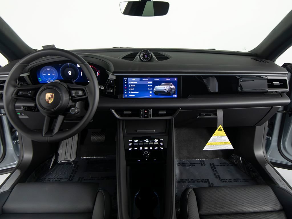 New 2026 Porsche Macan 4 Electric AWD/4WD image 33