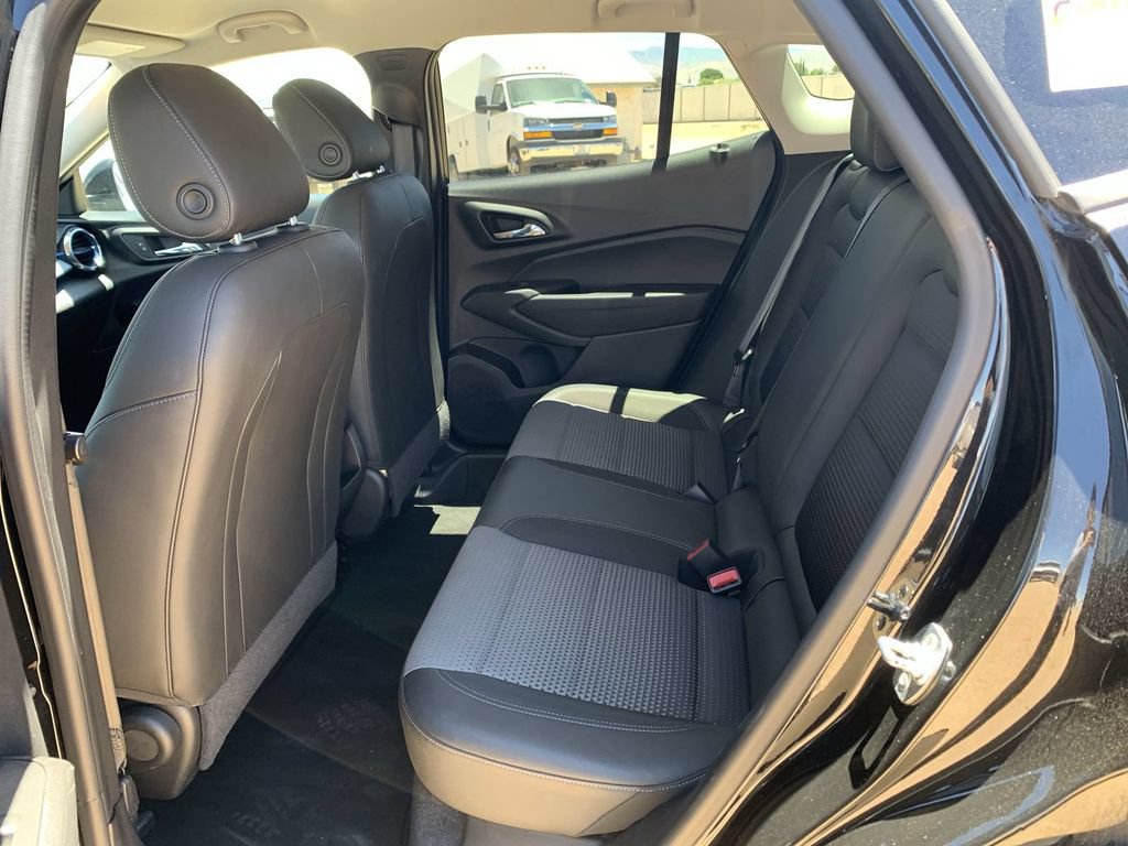 Certified 2024 Chevrolet Trax LT FWD image 23