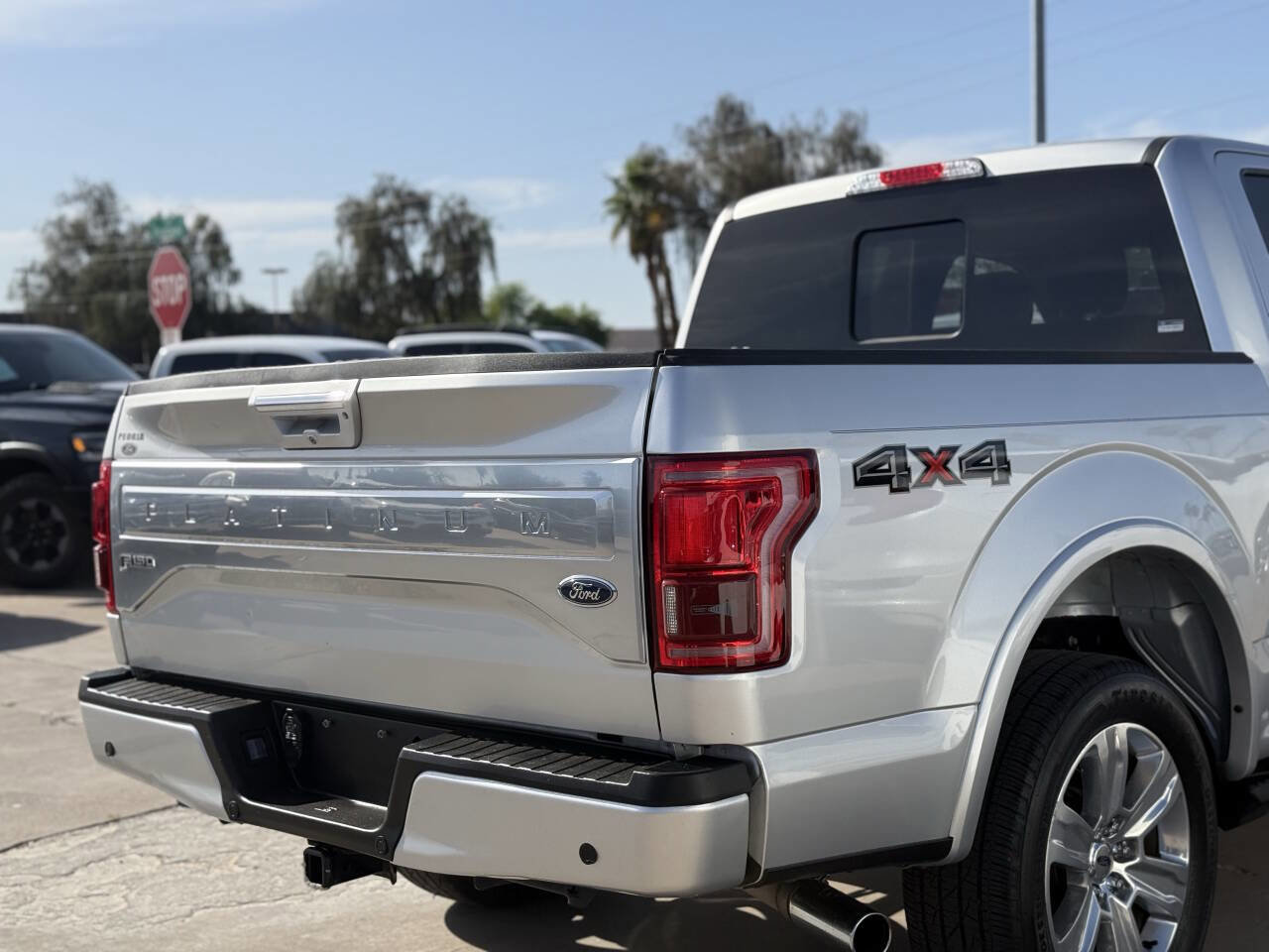 Used 2017 Ford F150 Platinum w/ Equipment Group 701A Luxury AWD/4WD image 7