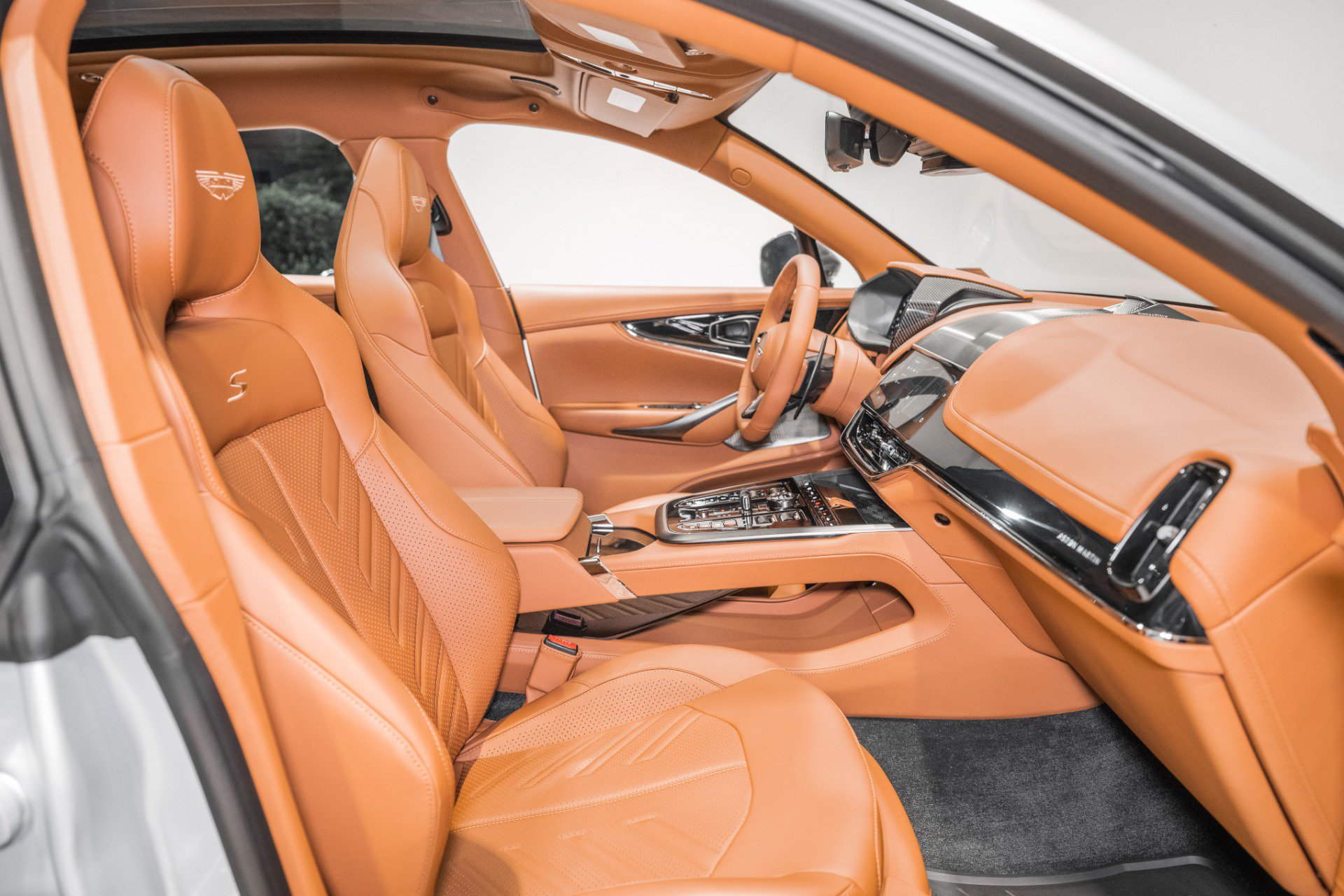 New 2026 Aston Martin DBX 707 AWD/4WD image 20