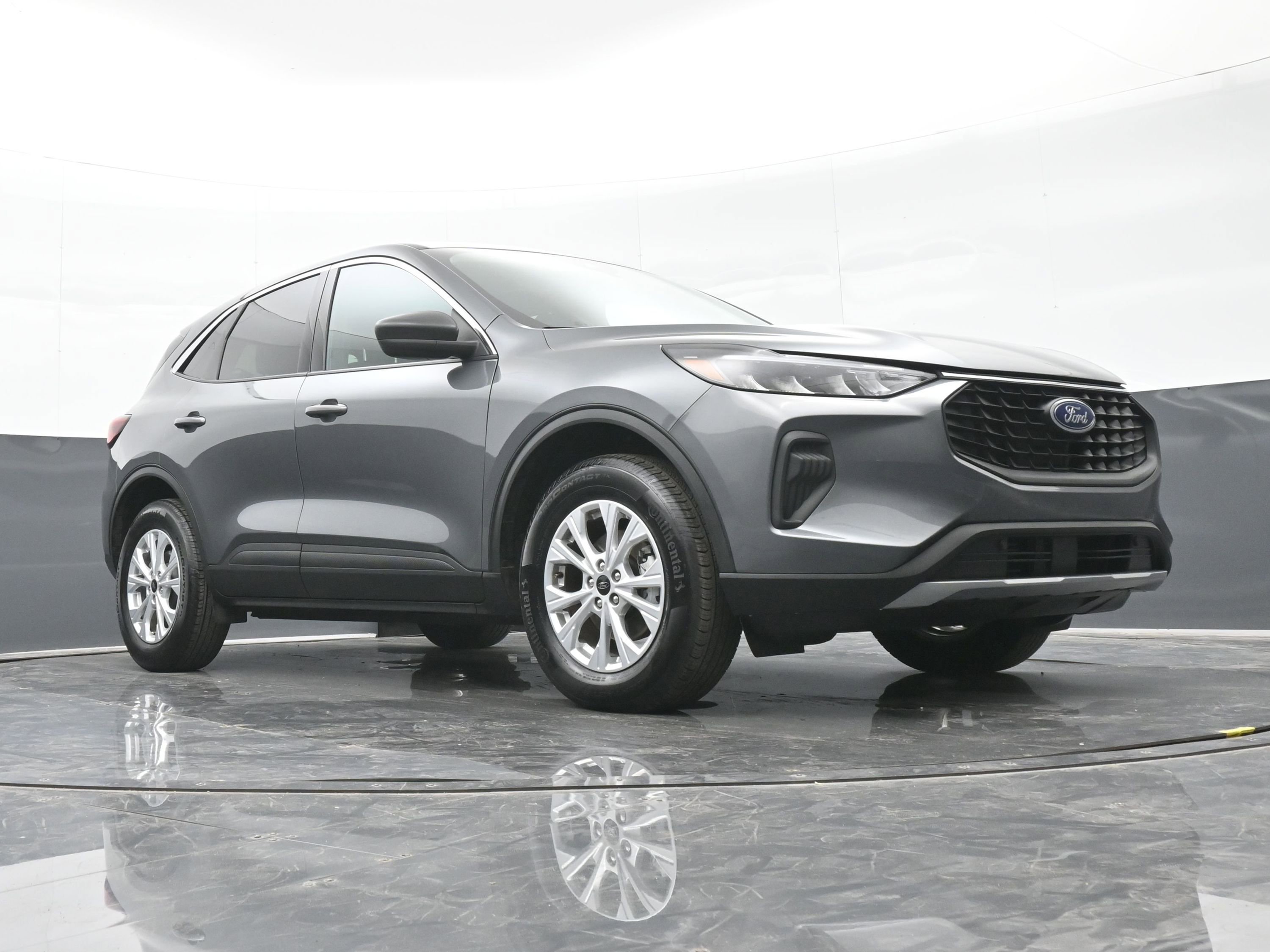 Used 2024 Ford Escape Active image 37