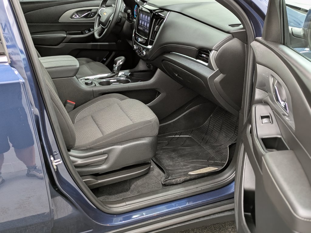 Used 2023 Chevrolet Traverse LT w/ LPO, Floor Liner Package AWD/4WD image 19