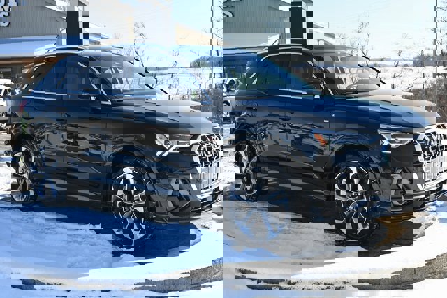 Used 2020 Audi Q3 2.0T Prestige image 3