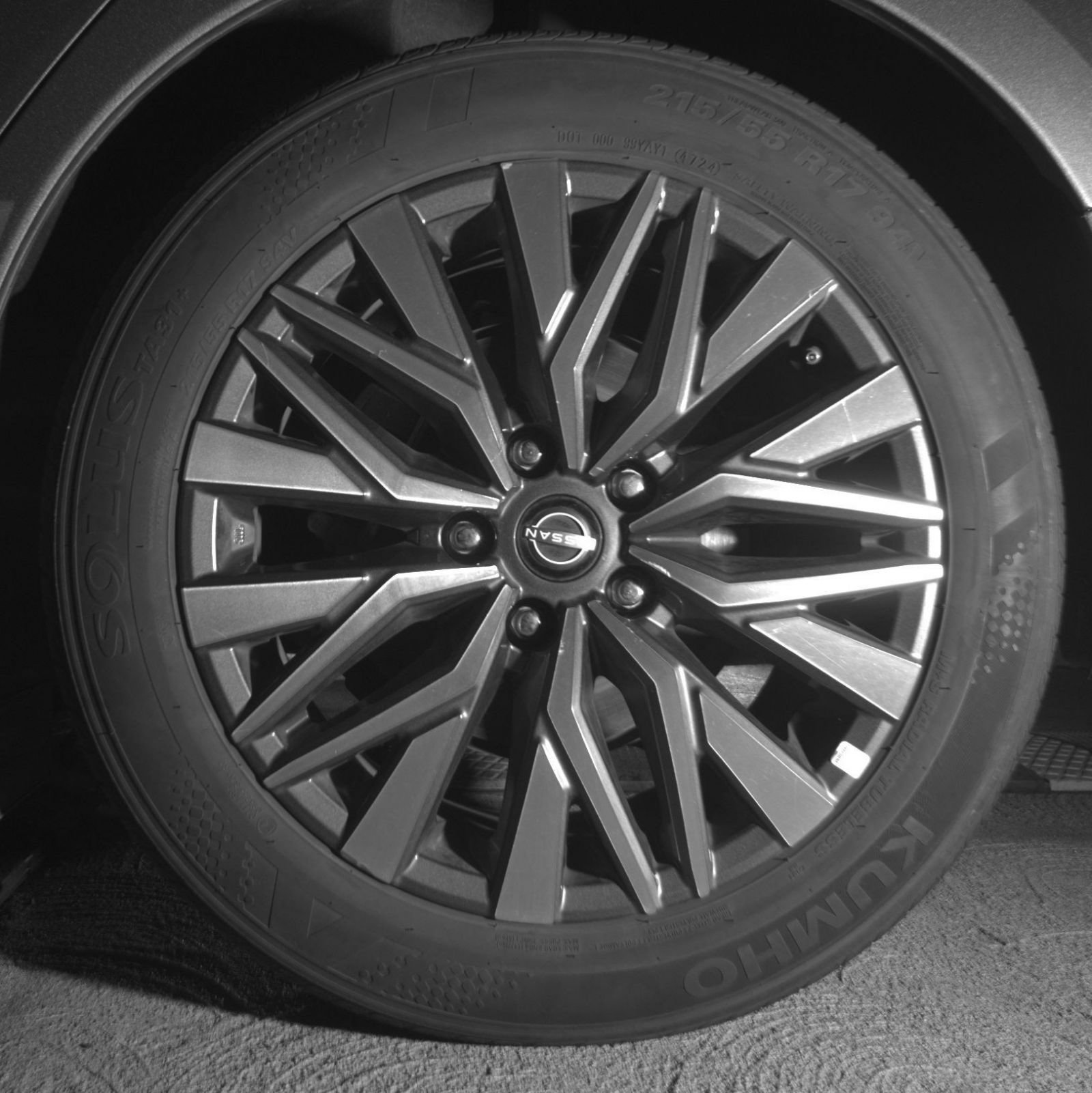 Used 2025 Nissan Altima 2.5 SV FWD image 17