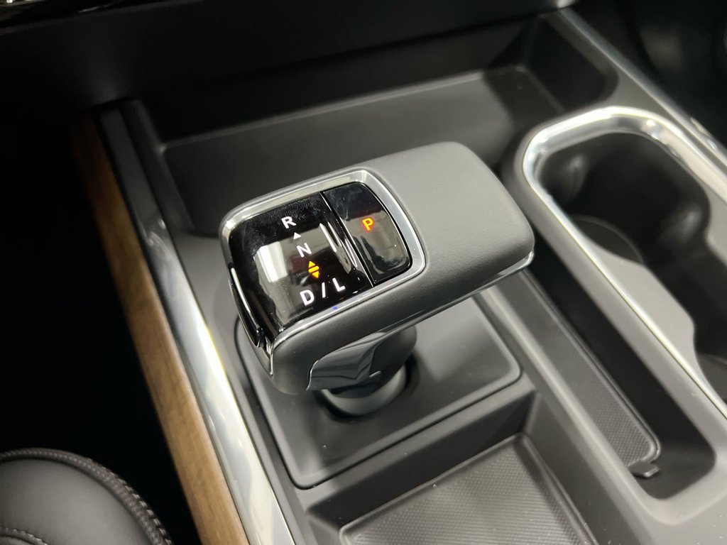 New 2026 Chevrolet Silverado 1500 High Country w/ Technology Package AWD/4WD image 18